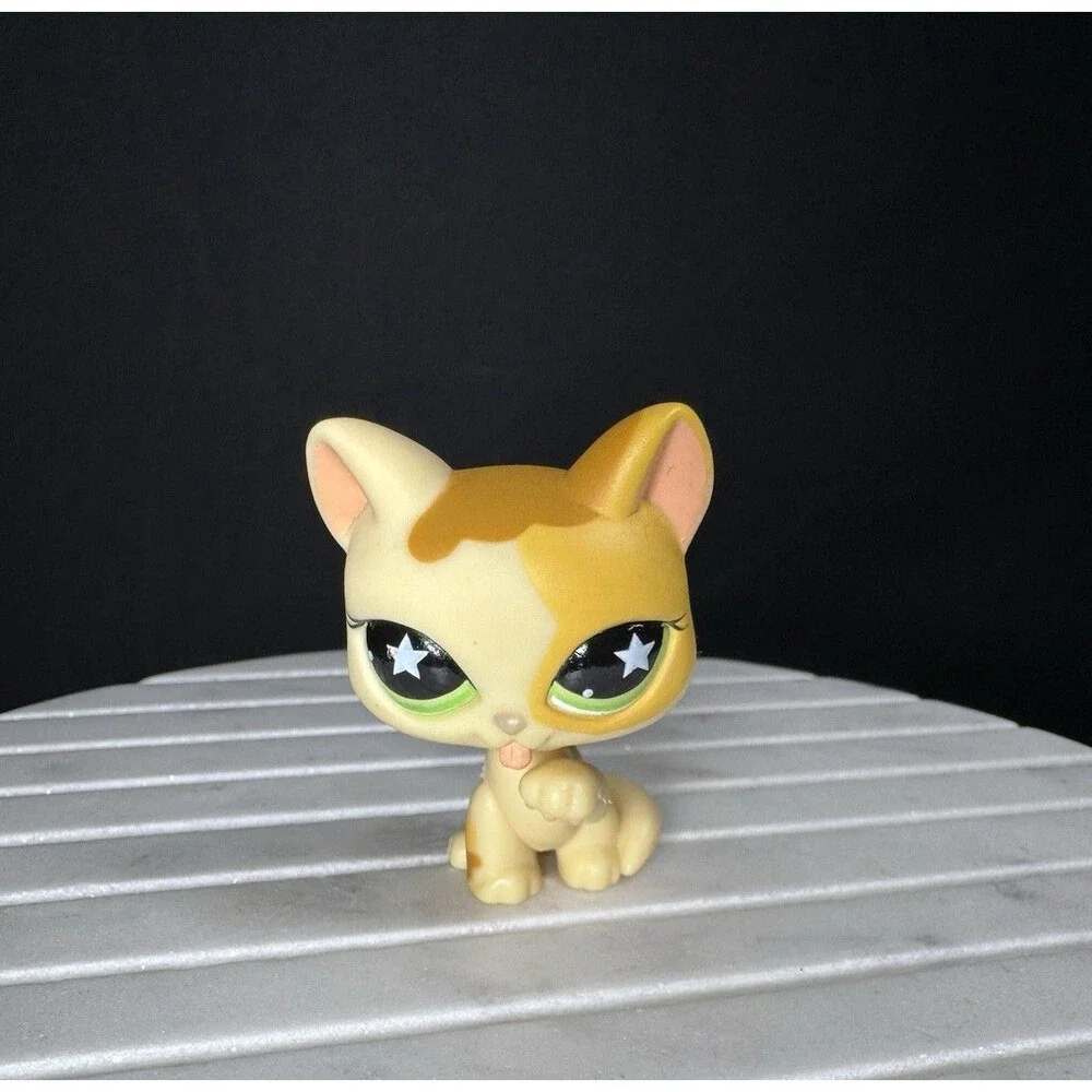 Littlest Pet Shop Authentic LPS Sassiest Cat #832 Cream Green Eyes 2008 Hasbro - Picture 2 of 8